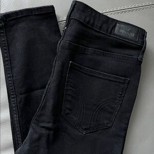 Hollister Women's Black Ultra High-Rise Super Skinny Denim Jeans